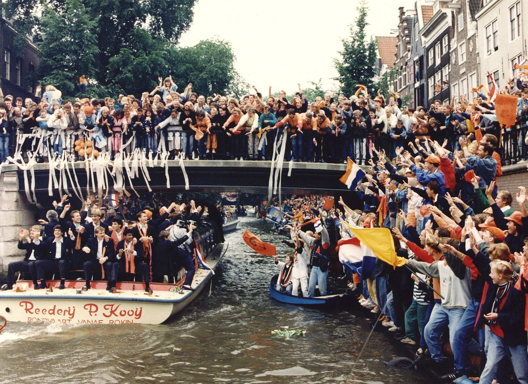 Huldiging Nederlands elftal na overwinning EK Voetbal 1988.